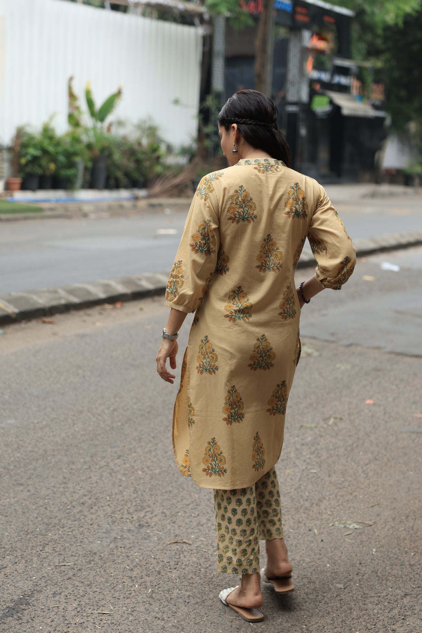 Haya Beige Sanganeri Kurta Pant Set