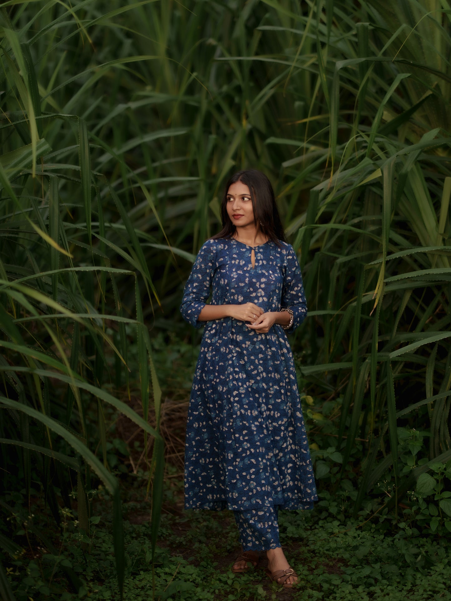 Kshana Indigo Bagru Kalidaar Set