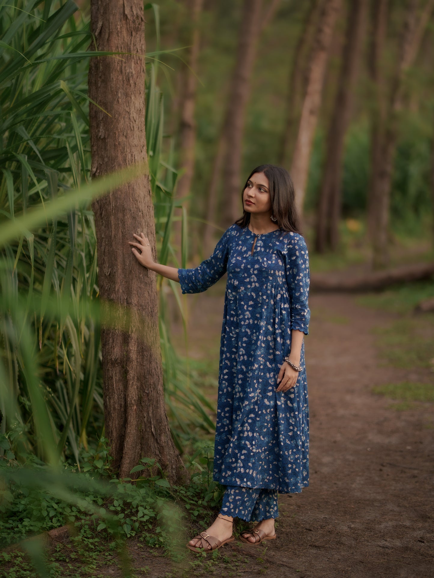 Kshana Indigo Bagru Kalidaar Set