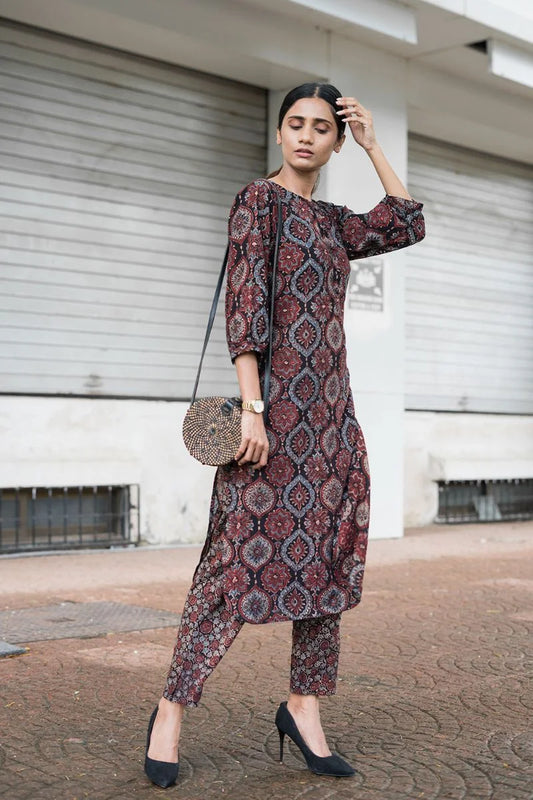 Aaraam Kala Ajrakh Kurta Pant Set