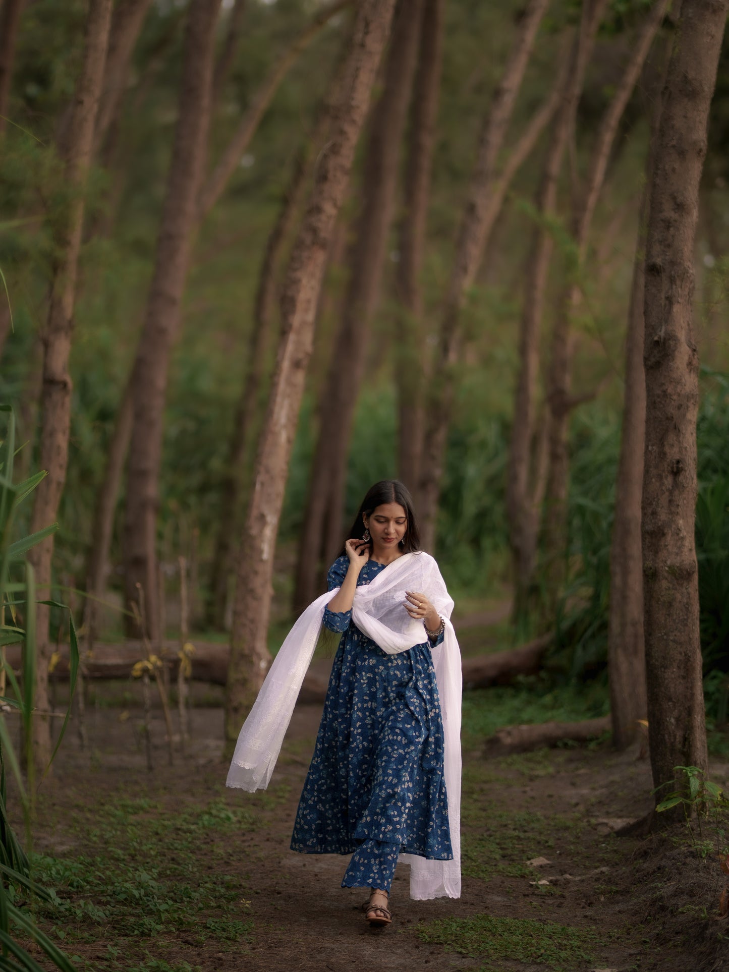 Kshana Indigo Bagru Kalidaar Set