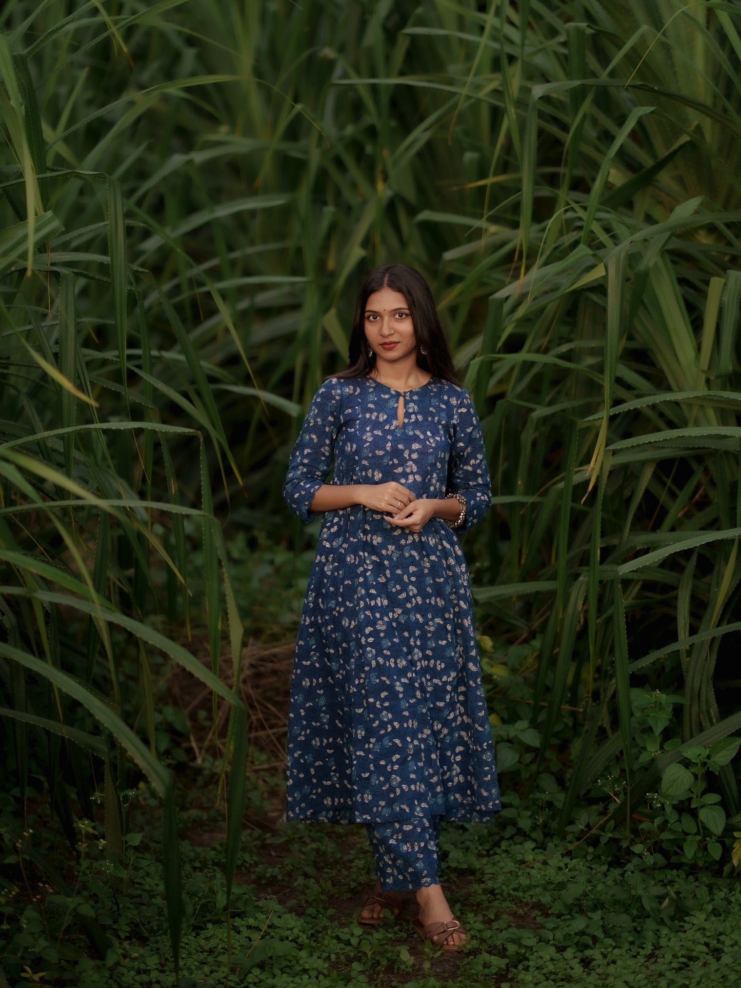 Kshana Indigo Bagru Kalidaar Set