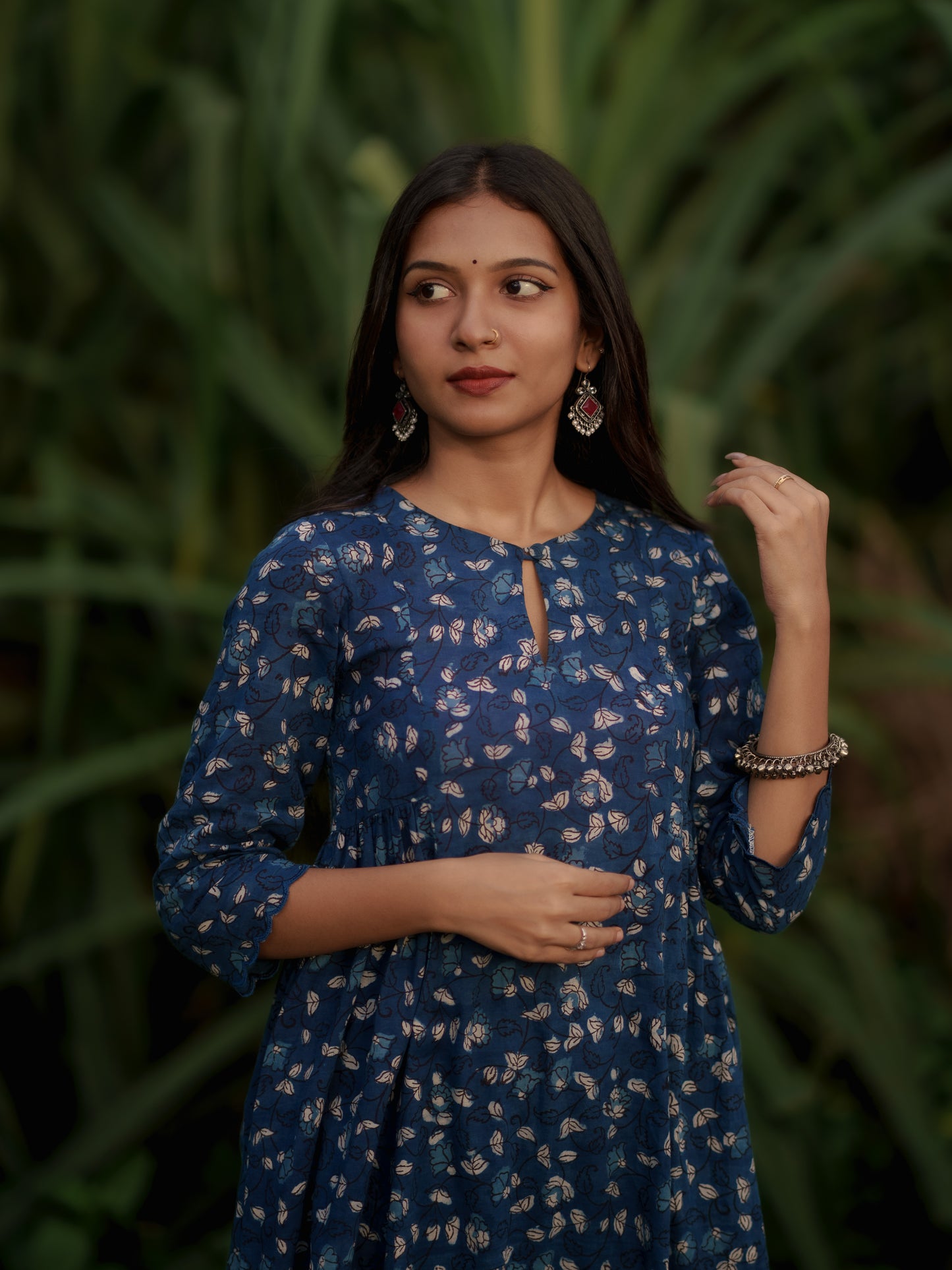 Kshana Indigo Bagru Kalidaar Set