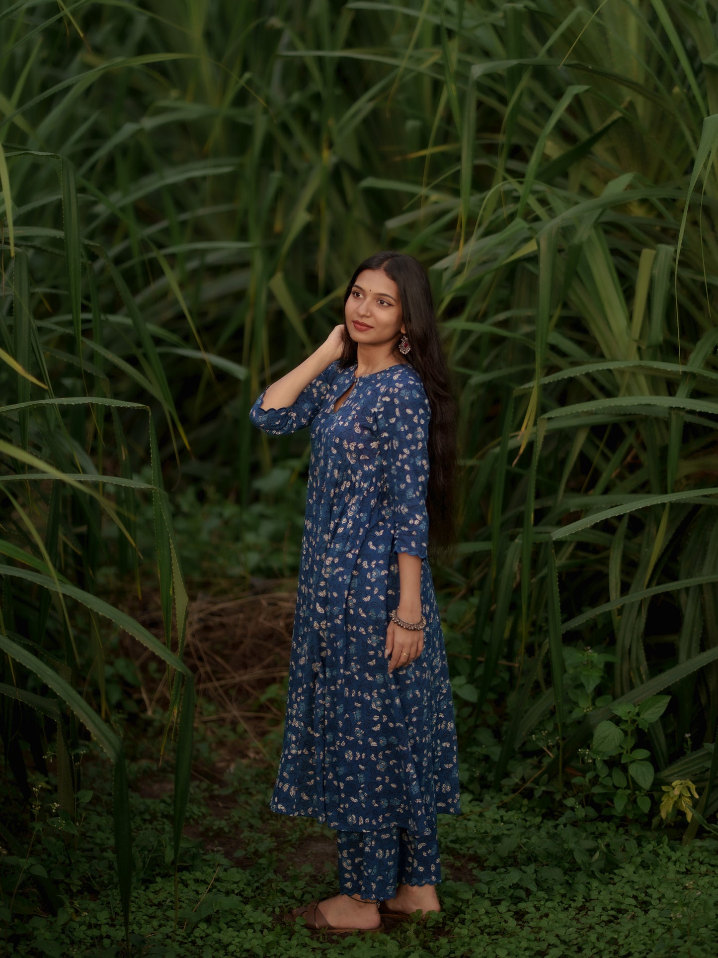 Kshana Indigo Bagru Kalidaar Set