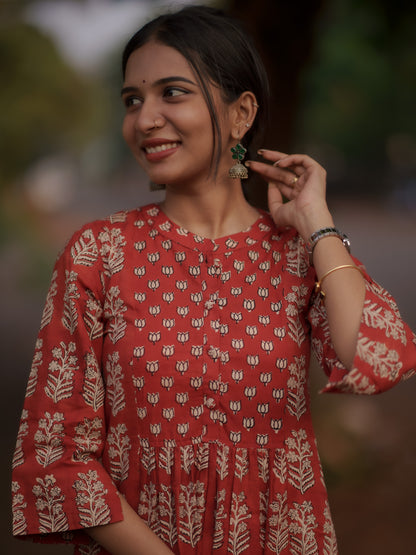 Taamara Madder Red Bagru Kurta