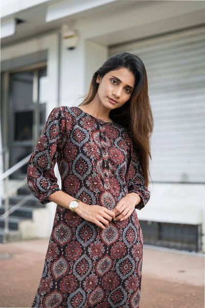 Aaraam Kala Ajrakh Kurta Pant Set