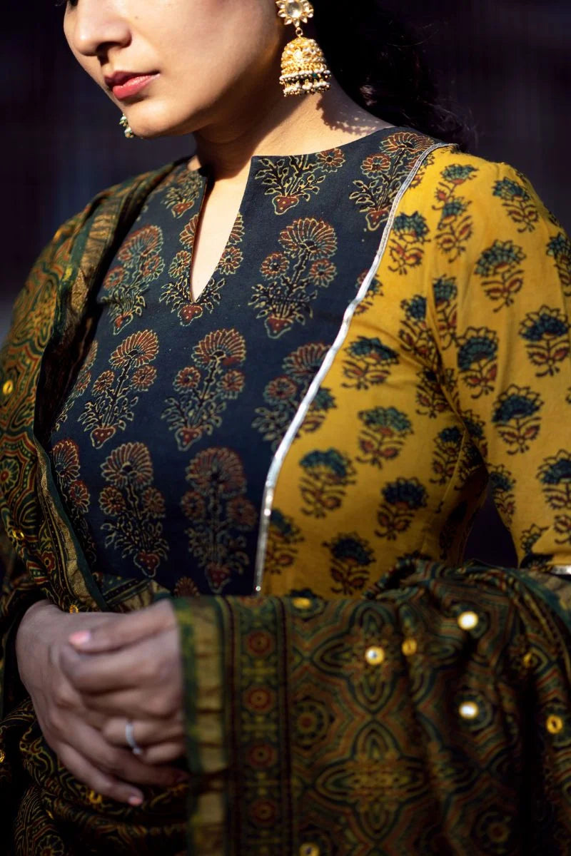 Falak Kalidaar Kurta