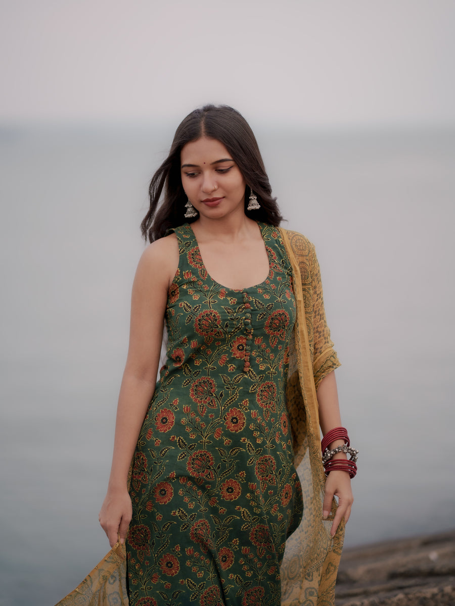 Varnam Hara Ajrakh Co-ord Set
