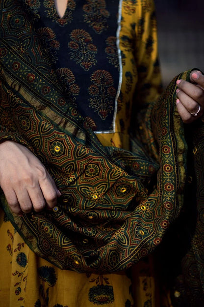 Falak Kalidaar Kurta