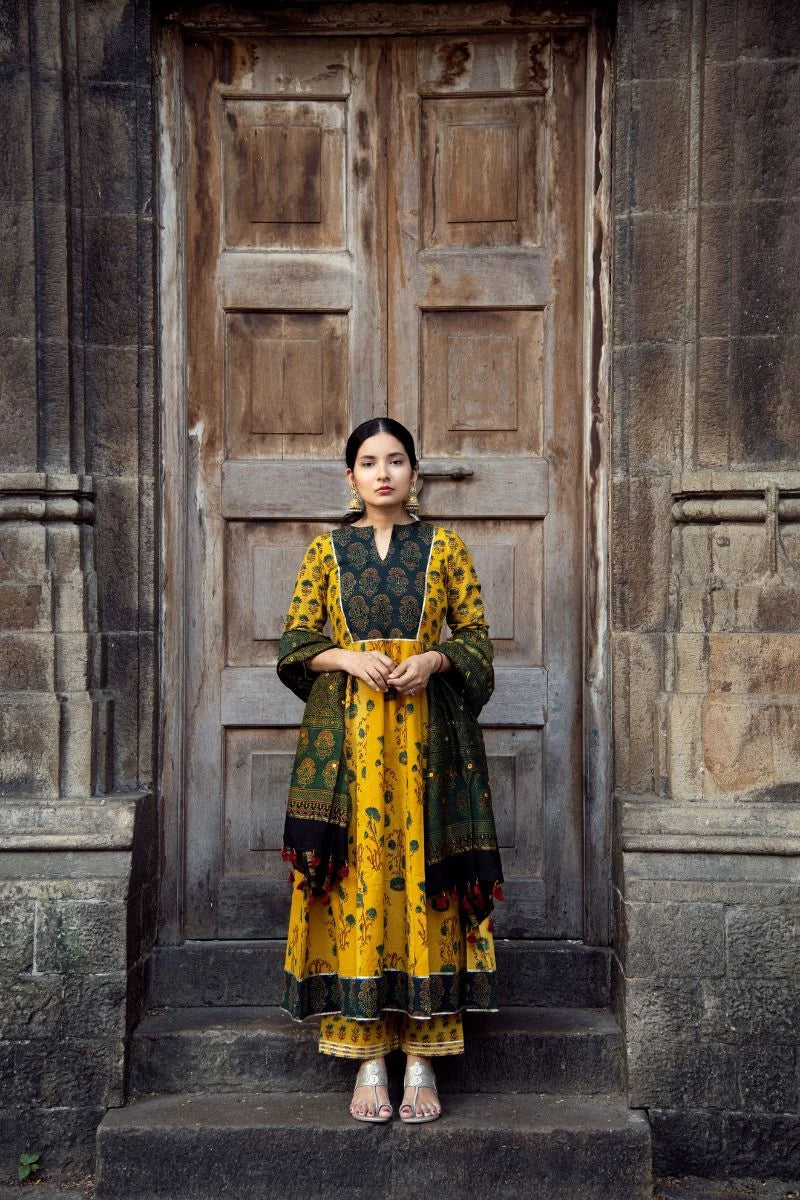 Falak Kalidaar Kurta