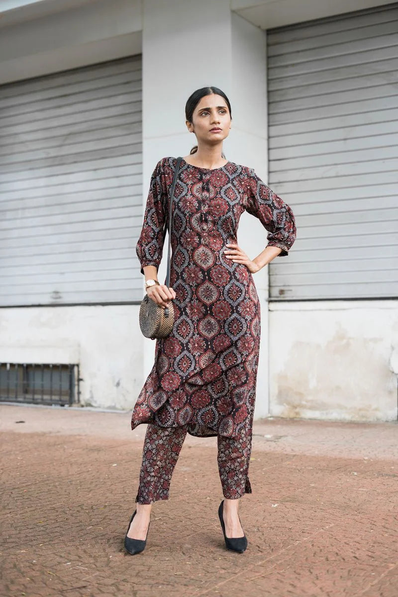 Aaraam Kala Ajrakh Kurta Pant Set