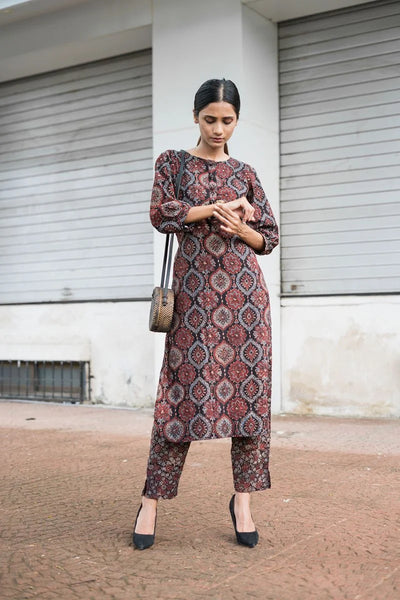 Aaraam Kala Ajrakh Kurta Pant Set