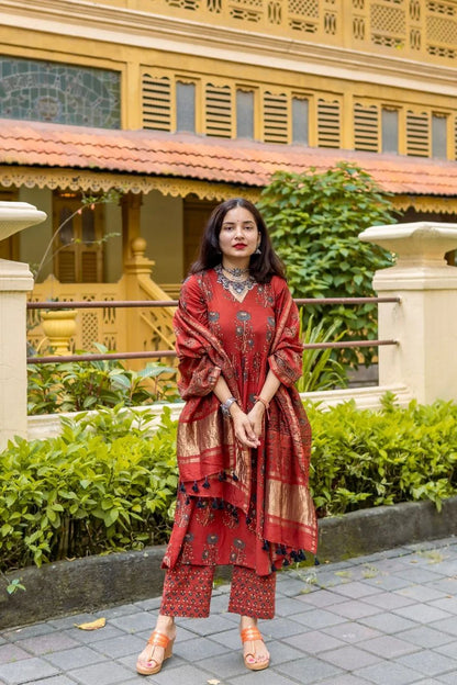 Mannat Madder Red Ajrakh Set