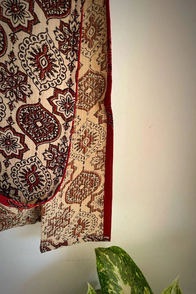 Raahat Kantha Ajrakh Straight Kurta