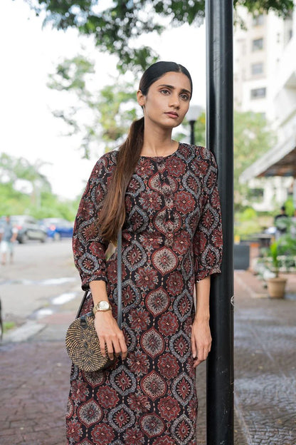 Aaraam Kala Ajrakh Kurta Pant Set