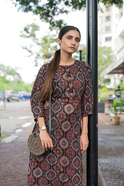 Aaraam Kala Ajrakh Kurta Pant Set
