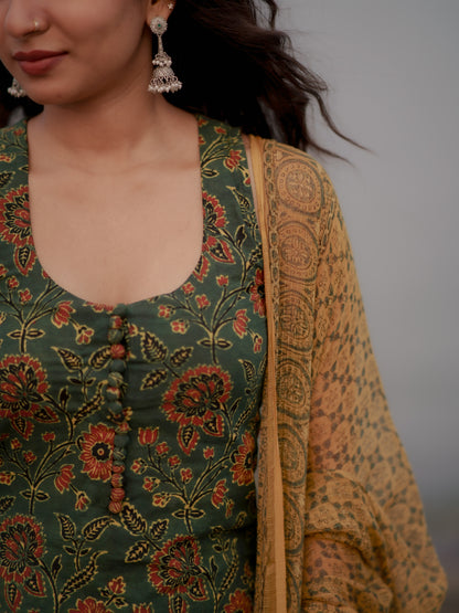 Varnam Hara Ajrakh Co-ord Set