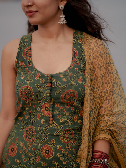 Varnam Hara Ajrakh Co-ord Set