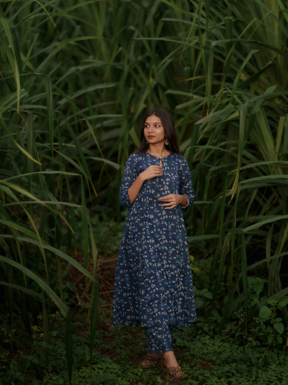 Kshana Indigo Bagru Kalidaar Set