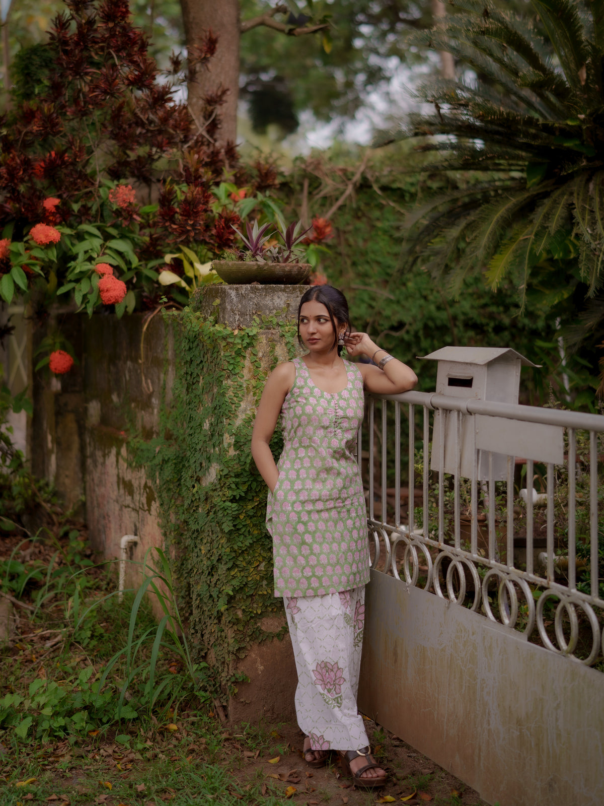 Hriday Hara Sanganeri Farsi Salwar Set