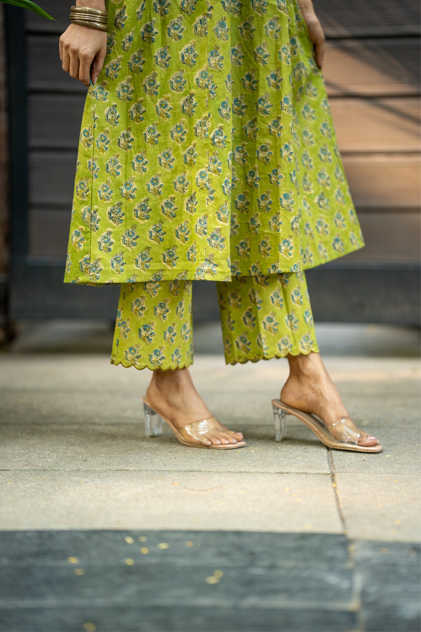 Kshana Hara Sanganeri Kalidaar Set