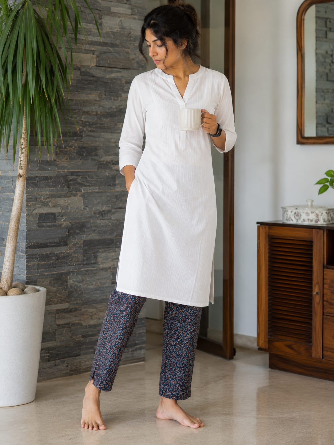 Aaram Neela Pants