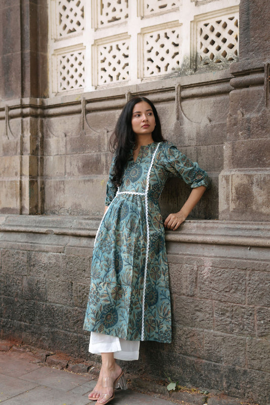 Shab Kalidaar Ajrakh Dabu Kurta