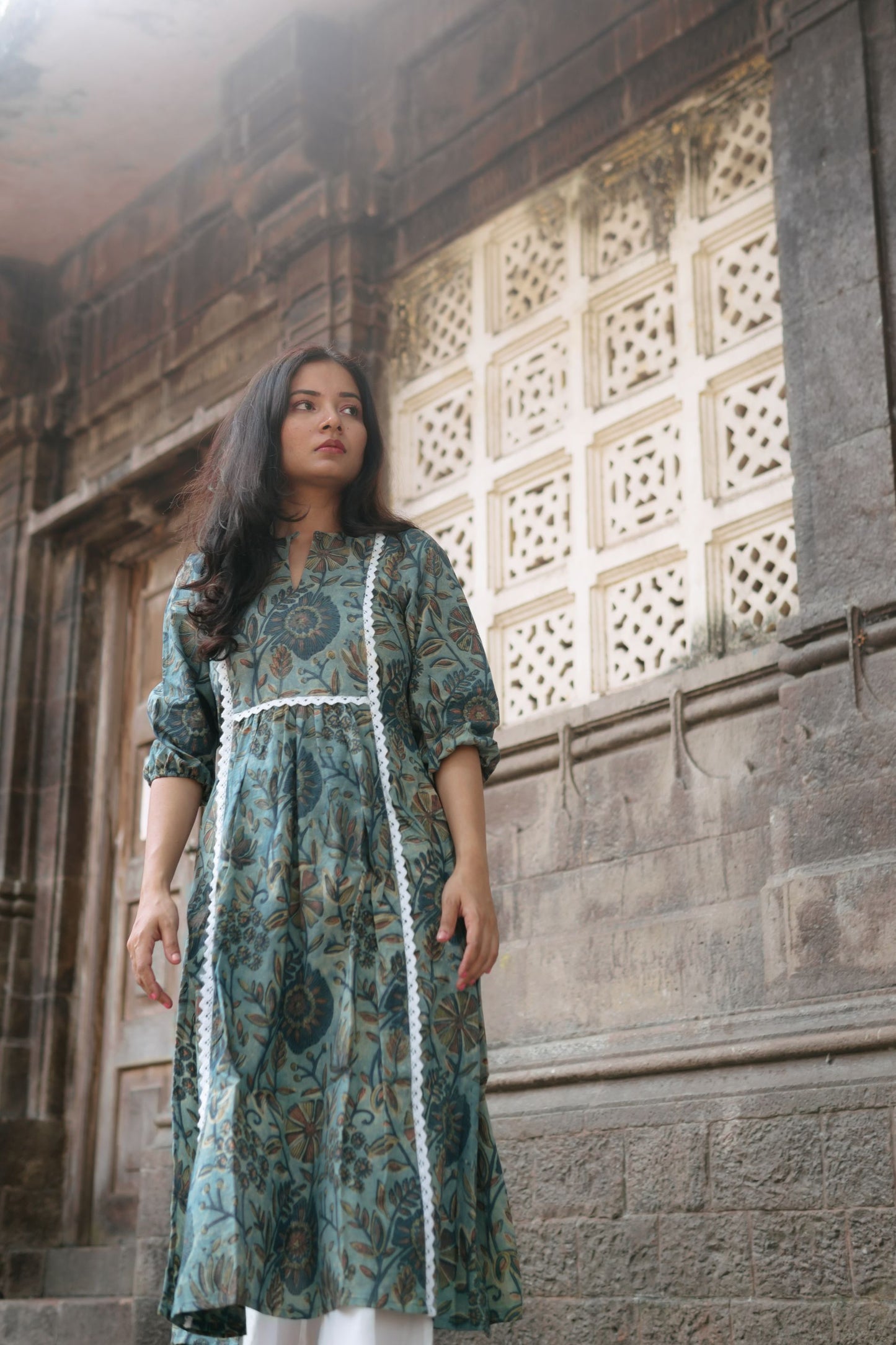 Shab Kalidaar Ajrakh Dabu Kurta