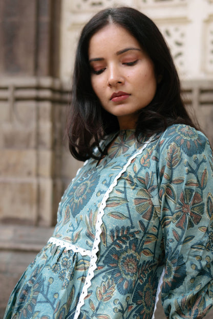 Shab Kalidaar Ajrakh Dabu Kurta