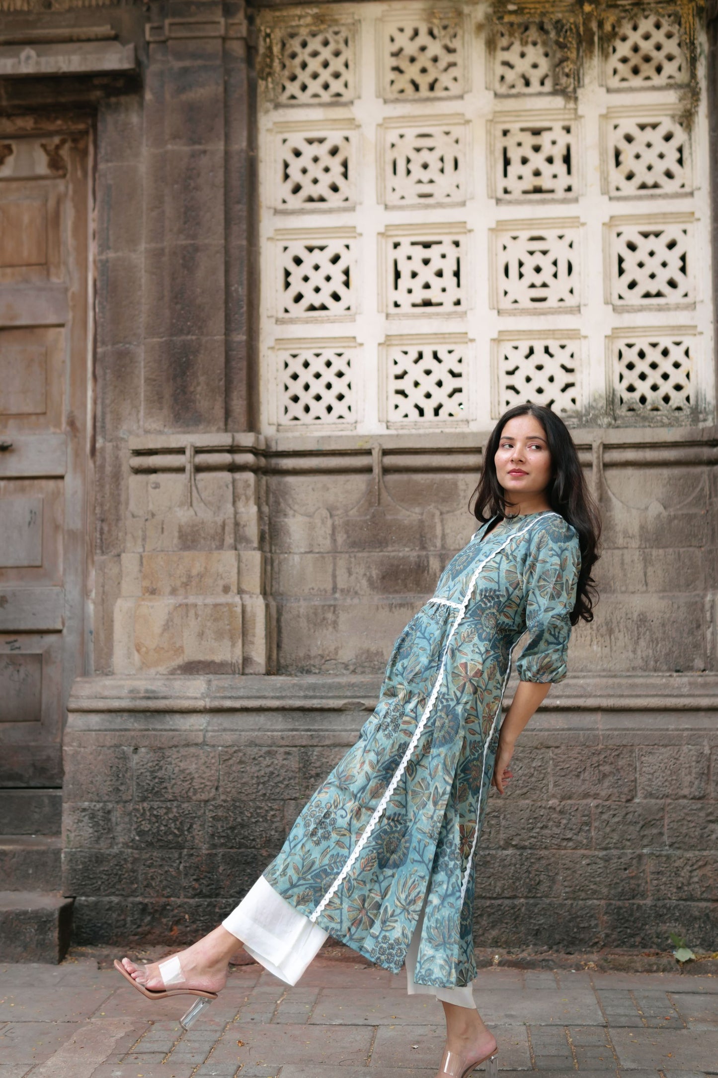 Shab Kalidaar Ajrakh Dabu Kurta