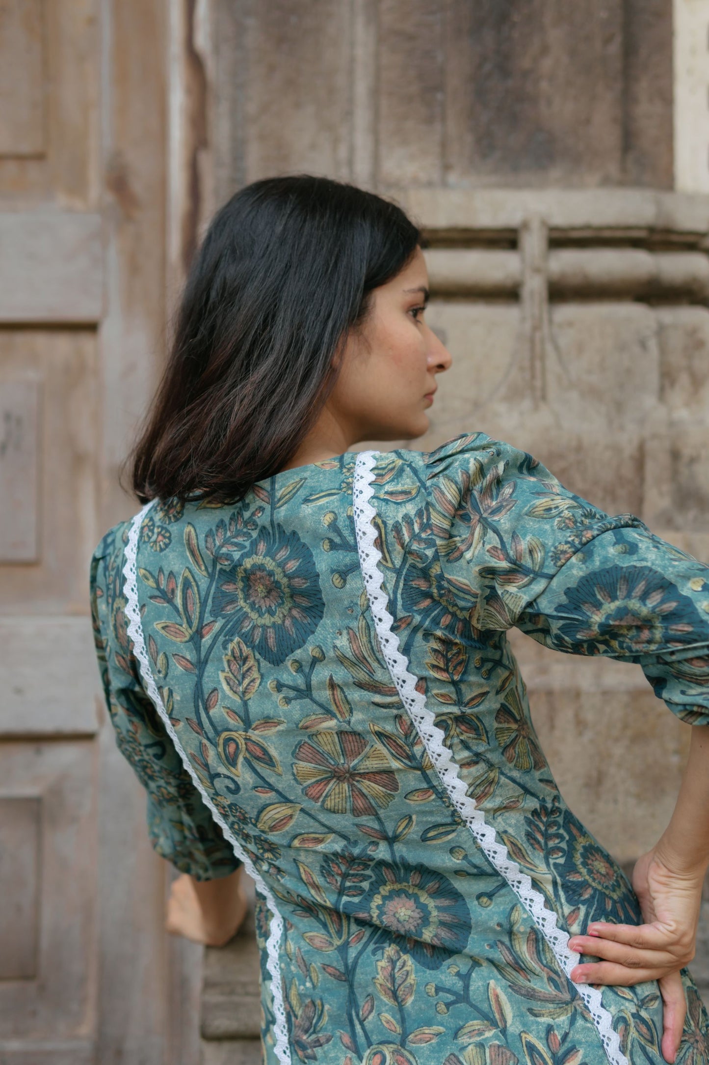 Shab Kalidaar Ajrakh Dabu Kurta