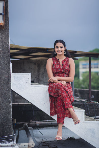 Aaraam Laal Kurta Pant Set